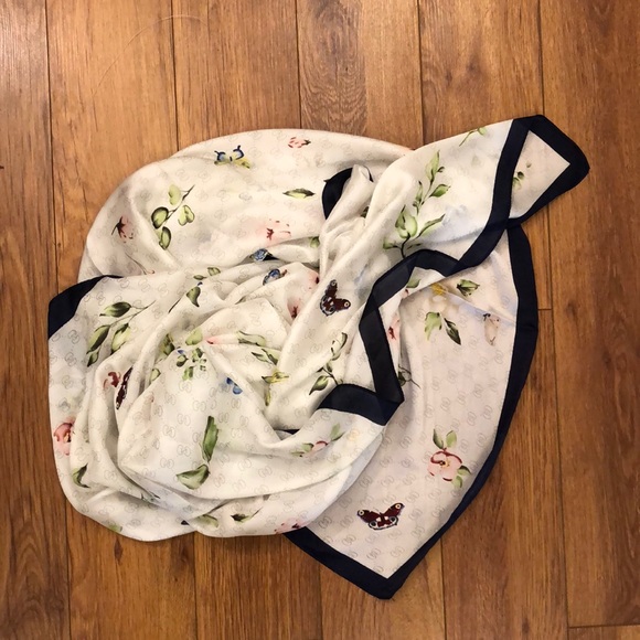 Accessories - Silky floral shawl scarf